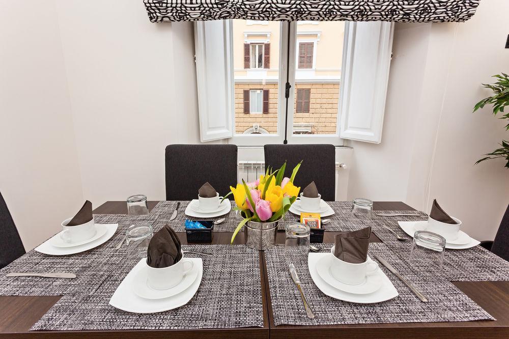 Domus Best Guest House ローマ エクステリア 写真
