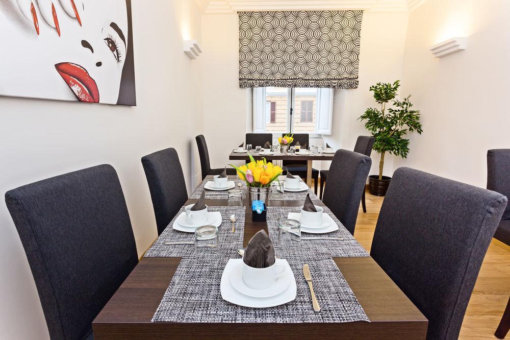 Domus Best Guest House ローマ エクステリア 写真